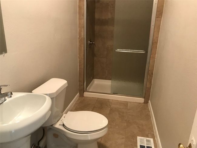 APT-101 - 1118 N Zang Blvd, Condo with 2 bedrooms, 1 bathrooms and null parking in Dallas TX | Image 8
