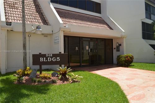 apt-113-303 Racquet Club Rd, Weston, FL, 33326-1154 | Card Image