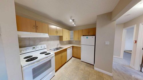 204-4210 20 Ave S, Lethbridge, AB, T1K4X9 | Card Image