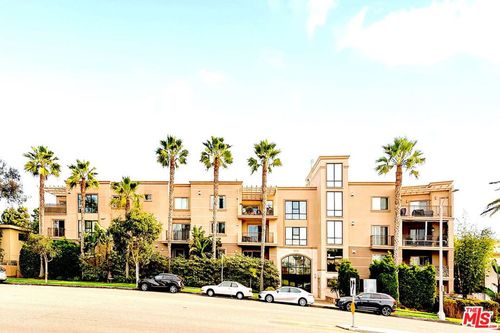 202-8238 W Manchester Ave, Playa del Rey, CA, 90293-7710 | Card Image