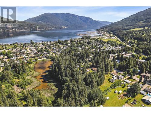 6611 50 St Ne, Salmon Arm, BC, V1E1Y6 | Card Image