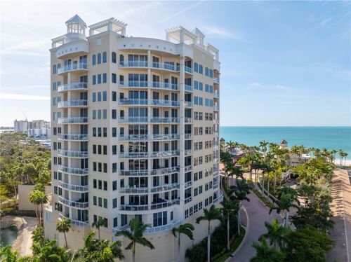 305-1300 Benjamin Franklin Dr, SARASOTA, FL, 34236-2211 | Card Image