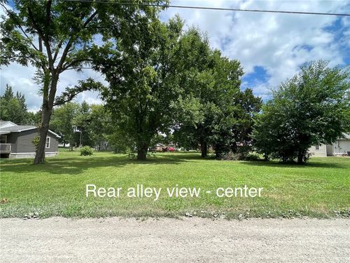 203 S Walnut St, Pana, IL, 62557-1369 | Card Image