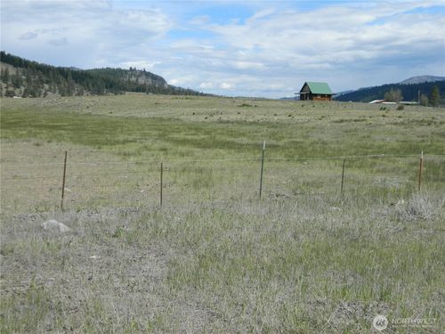 4 Duck Flats Rd, Tonasket, WA, 98855-9346 | Card Image