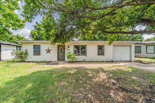600 Brookfield Dr, Hurst, TX, 76053-7030 | Card Image