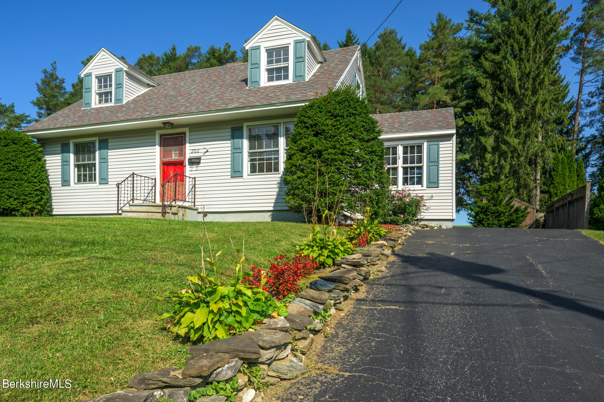 Allengate Ave, Pittsfield, MA 01201