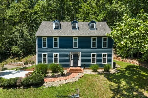 3132 Stoney Brook Dr, Lenoir, NC, 28645-9739 | Card Image