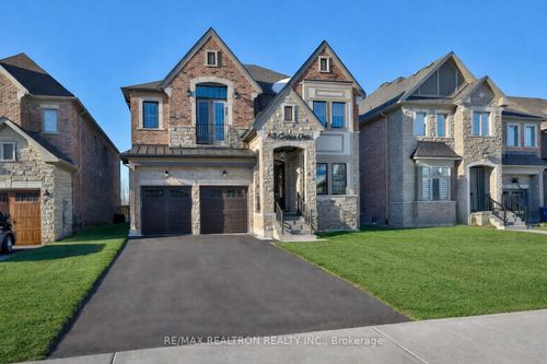 63 Cairns Gate, King City, ON, L7B0P5 | Card Image