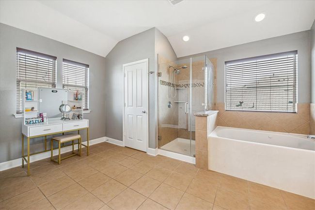 29513 Salem Fields Dr, House other with 5 bedrooms, 3 bathrooms and 2 parking in Spring TX | Image 15