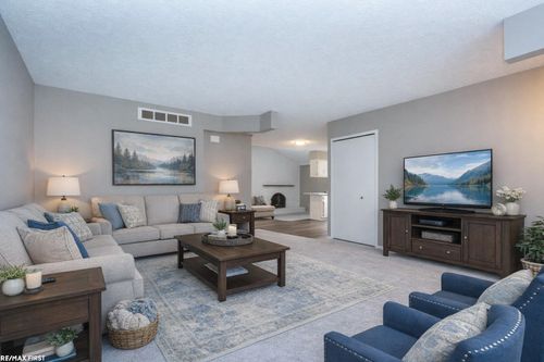 37216 Vernon Drive, Sterling Heights, MI, 48310 | Card Image