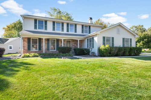 1717 Victoria Rd, Mundelein, IL, 60060-1432 | Card Image
