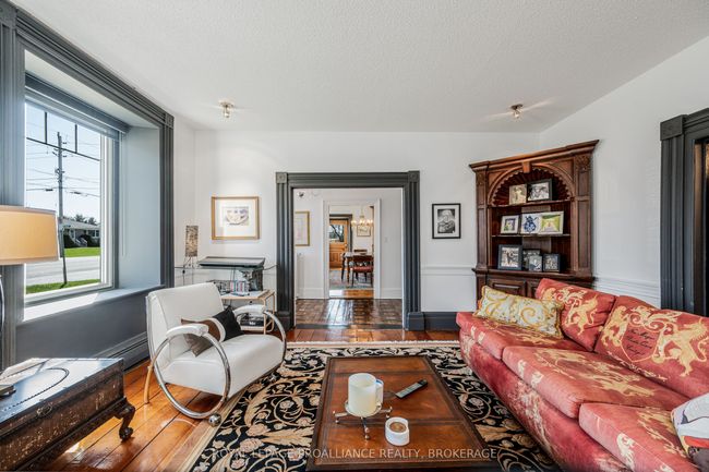 1863 Sydenham Rd, House other with 3 bedrooms, 4 bathrooms and 6 parking in Kingston ON | Image 9