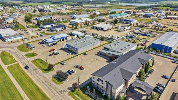 Commercial Sale in Sylvan Lake 4