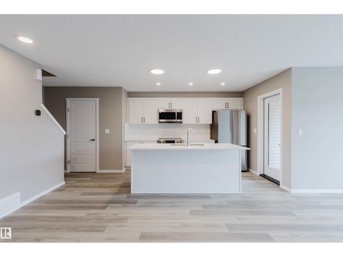 20418 15a Ave Nw, Edmonton, AB, T6M3E6 | Card Image