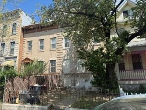 23 Kenilworth Place, Brooklyn, NY, 11210 | Card Image