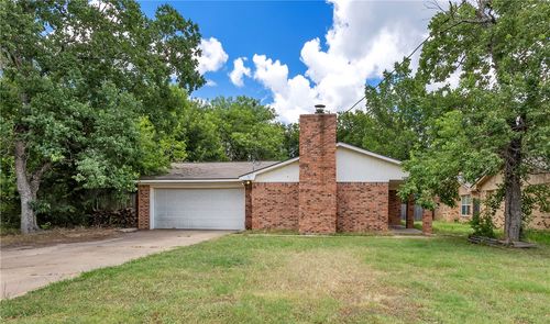 3015 Red Robin Loop, Bryan, TX, 77802 | Card Image