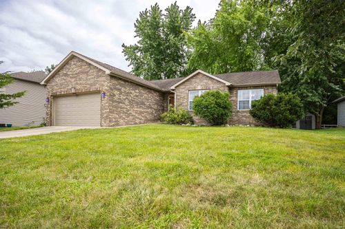 611 Favorite Dr, Dayton, IN, 47941-8035 | Card Image