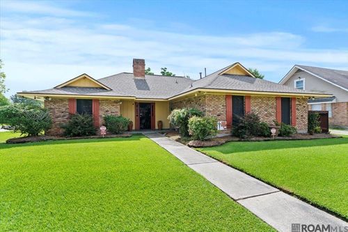3738 Redlands Dr, Baton Rouge, LA, 70814-5247 | Card Image