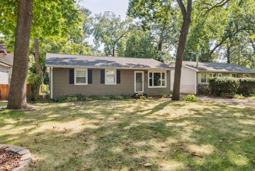 26325 N Walnut Ave, Mundelein, IL, 60060-4032 | Card Image