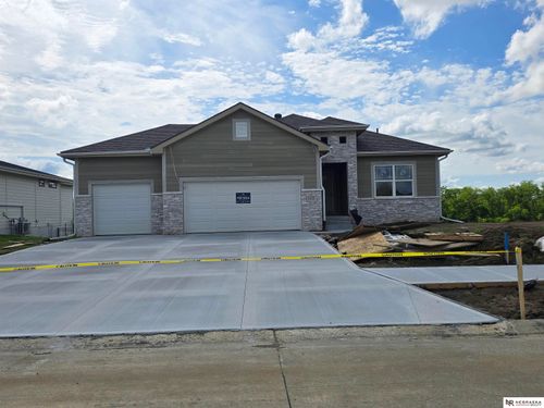 11108 N 173rd St, Bennington, NE, 68007-5835 | Card Image