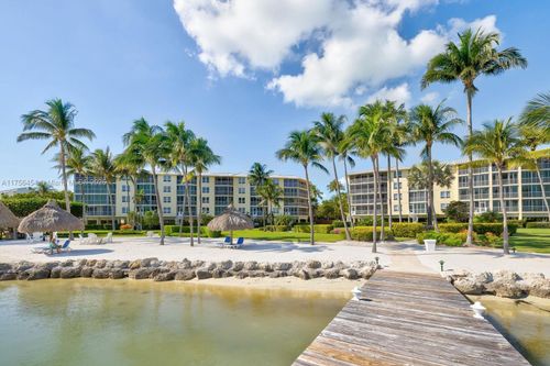m26-87851 Old Hwy, Islamorada, FL, 33036-3066 | Card Image