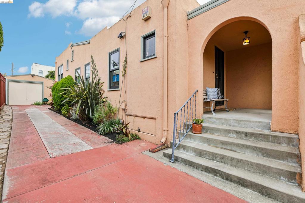 Residential in Oakland 2