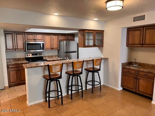 221-7777 E Main St, Scottsdale, AZ, 85251-4642 | Card Image