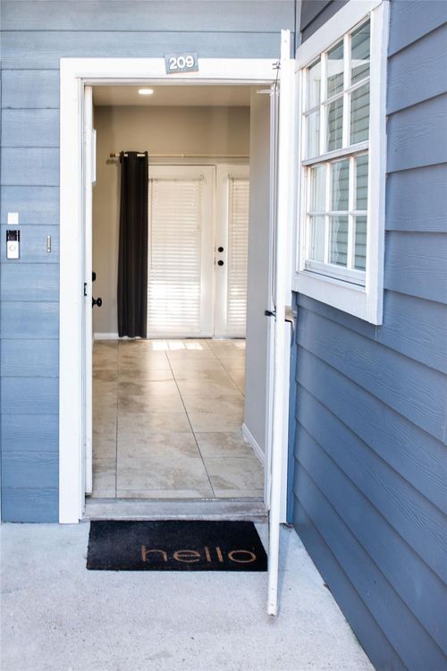 apt-209-2323 Fairwind Dr, Houston, TX, 77062-6248 | Card Image