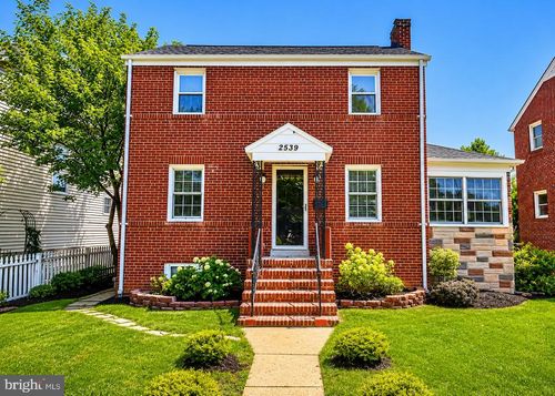 2539 Washington Blvd, ARLINGTON, VA, 22201-1117 | Card Image