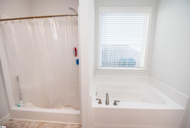 920 Ravenfield Dr, House other with 4 bedrooms, 3 bathrooms and 2 parking in Duncan SC | Image 29