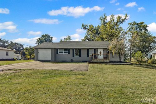 636 W Division St, Marine, IL, 62061-1758 | Card Image