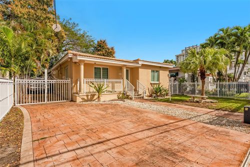 2121-2121 Sw 30th Ct, Miami, FL, 33145-2329 | Card Image