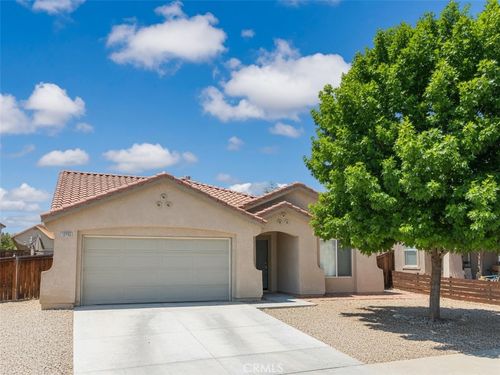 13755 Hanford Ct, Victorville, CA, 92394-7551 | Card Image