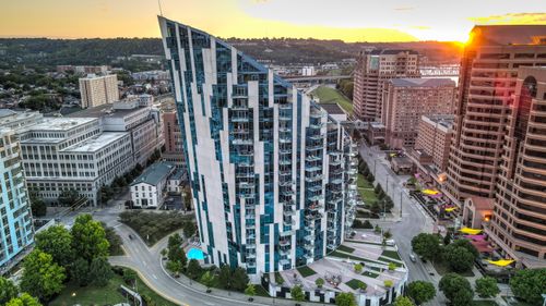 805-1 Roebling Way, Covington, KY, 41011-2394 | Card Image