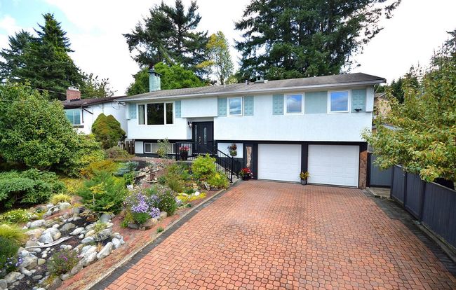 1470 Elinor Crescent, House other with 4 bedrooms, 3 bathrooms and 4 parking in Port Coquitlam BC | Image 2
