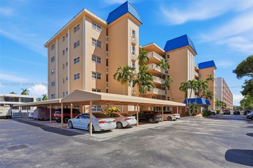 401-1617 Se 15th St, Fort Lauderdale, FL, 33316-2718 | Card Image