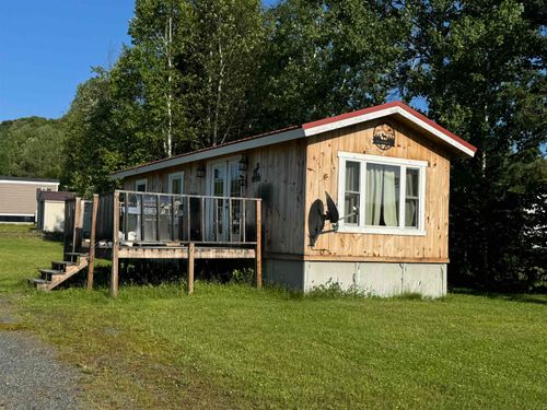 13 Darwin Dr, West Stewartstown, NH, 03597-4404 | Card Image
