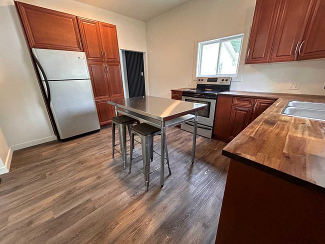 10826 103 A St, House other with 2 bedrooms, 1 bathrooms and 4 parking in Peace River AB | Image 9