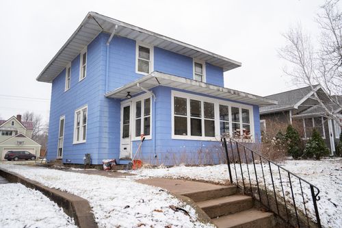 2014 State St, La Crosse, WI, 54601-3741 | Card Image