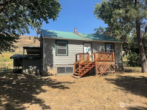 20541 N Wenas Rd, Selah, WA, 98942-9752 | Card Image