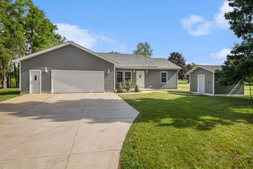 2121 Ewers Rd, Dansville, MI, 48819-9747 | Card Image