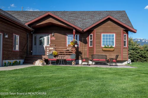 891 Paiute St, Driggs, ID, 83422-5238 | Card Image