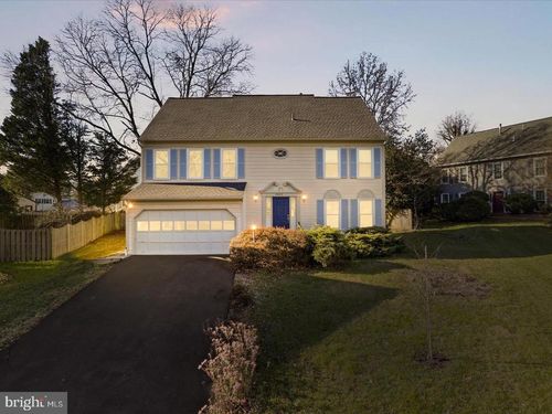 7004 Dreams Way Ct, ALEXANDRIA, VA, 22315-4245 | Card Image
