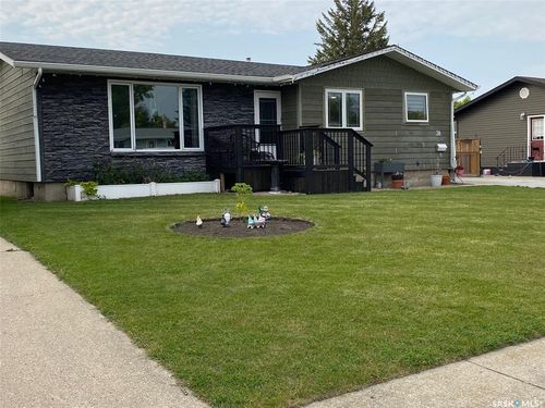 38 Charleswood Cres, Yorkton, SK, S3N2R6 | Card Image