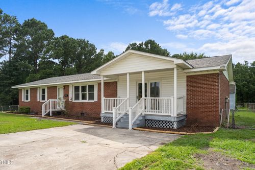 4 Earl Pl, Jacksonville, NC, 28544-1225 | Card Image