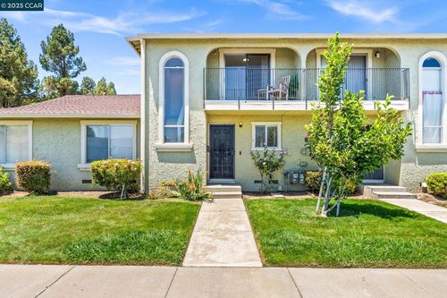 5 Meadowbrook Ave, Pittsburg, CA, 94565-5559 | Card Image