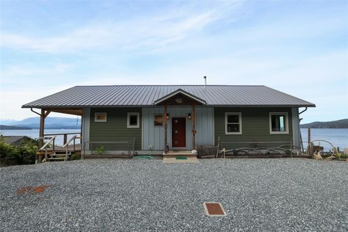 420 1st St, Malcolm Island, BC, V0N3E0 | Card Image