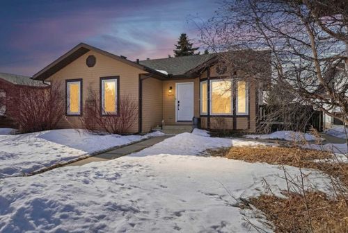 4419 57 Ave, Innisfail, AB, T4G1K8 | Card Image