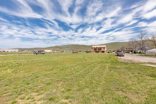 4830 Kendrick Pl, Missoula, MT, 59808-9040 | Card Image