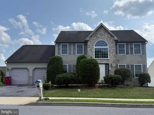 215 N Sandy Ln, READING, PA, 19608-9548 | Card Image